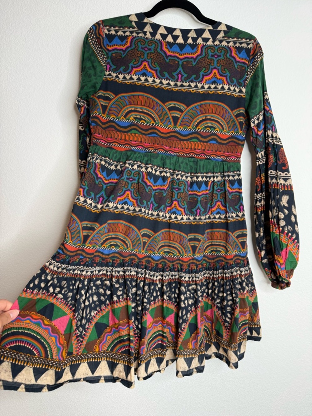 Farm Rio V-Neck Printed Tunic
Dress Sz Small - Picture 16 of 16